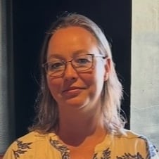 Portræt af EvaBechKeramik