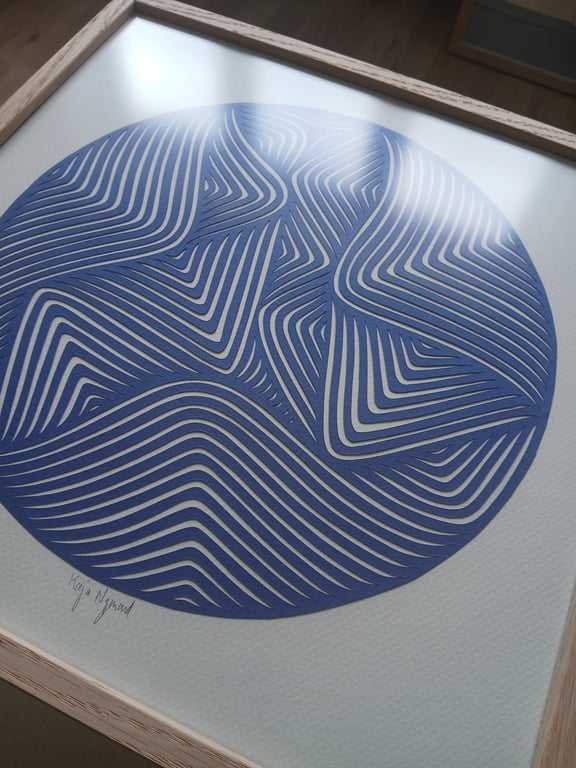 30x30cm, Papercut, kongeblå, indrammet  billede 2