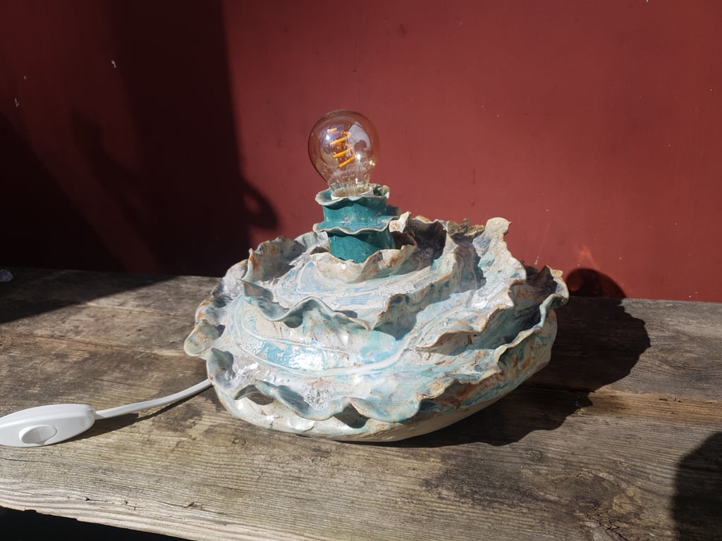 BØLGESKVULP håndlavet lampe  billede 6