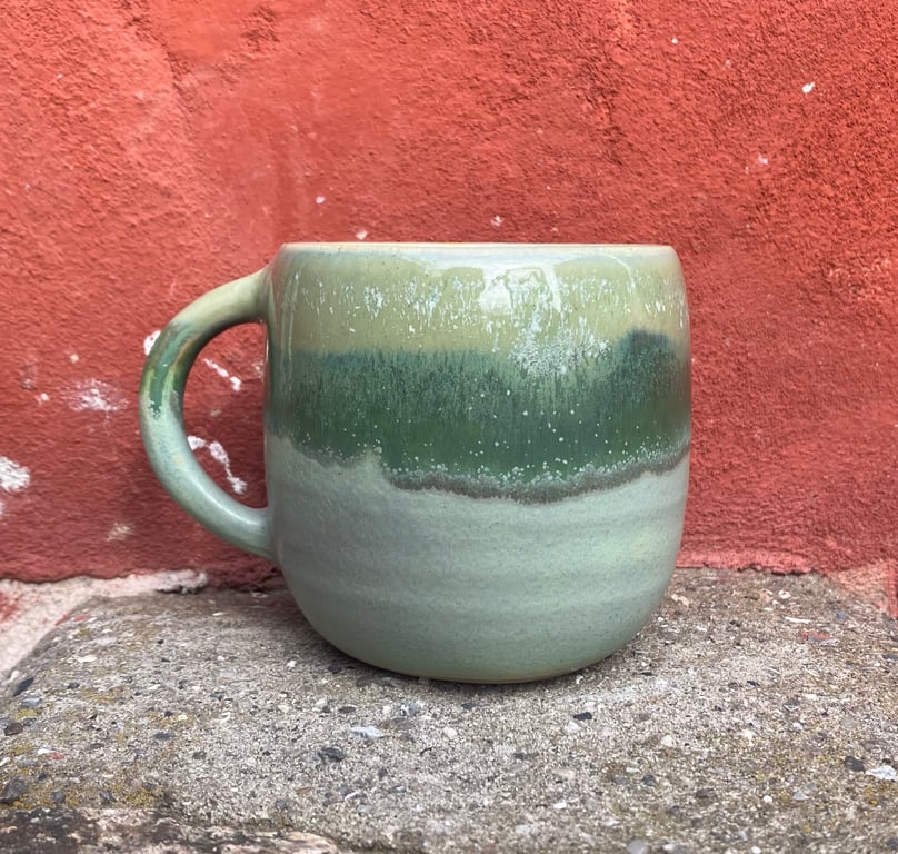 Hånddrejet kop med hank  billede 3