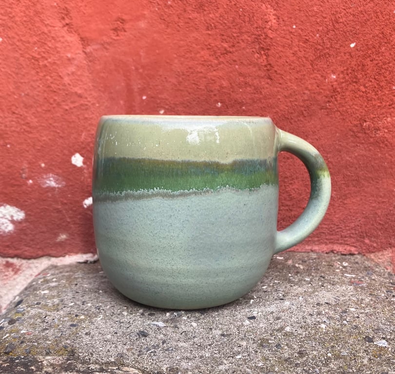 Hånddrejet kop med hank  billede 4