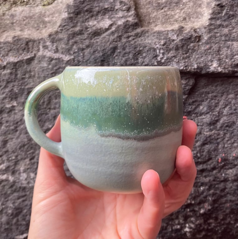 Hånddrejet kop med hank  billede 2