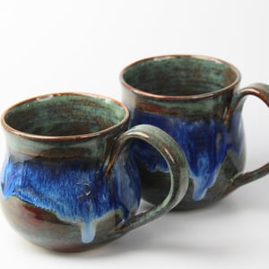 Kop i blå nuancer – produktbillede