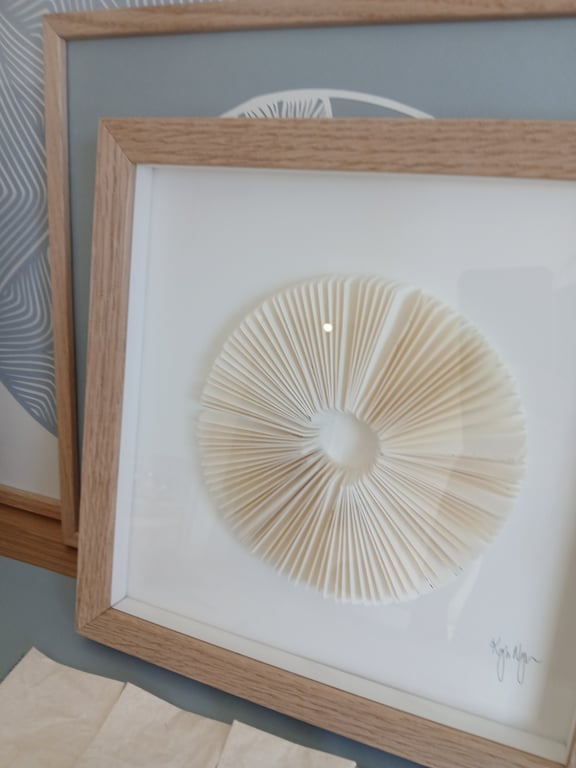 24x24cm, relief, hvid, Indrammet  billede 5
