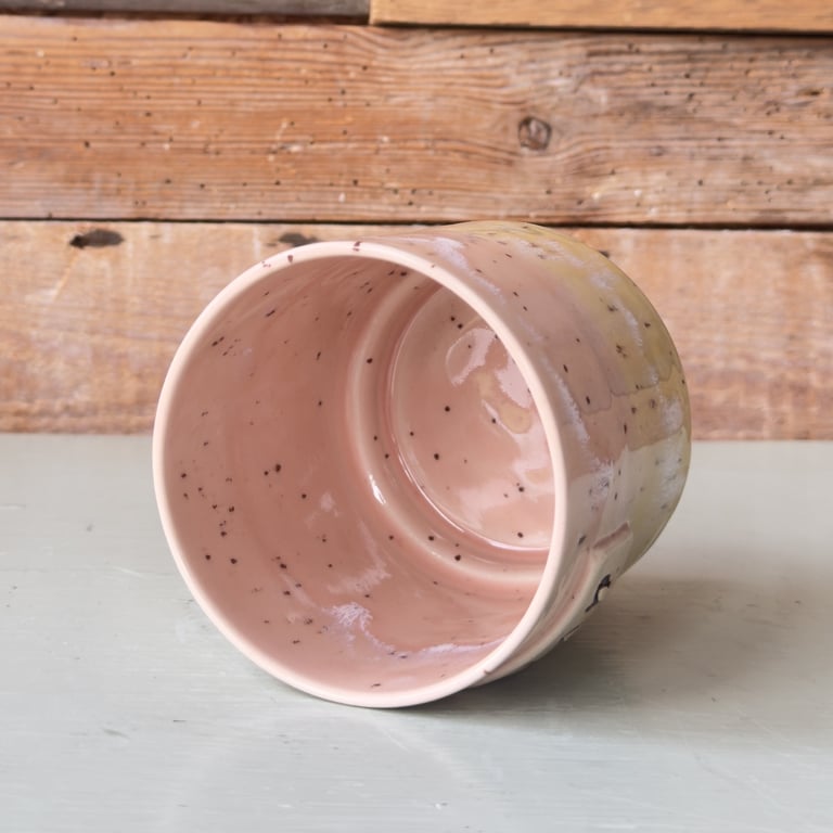 Mor krus i lyserød og gul billede 2