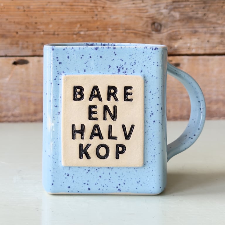 En halv kop, nr. 260, venstrehånds 