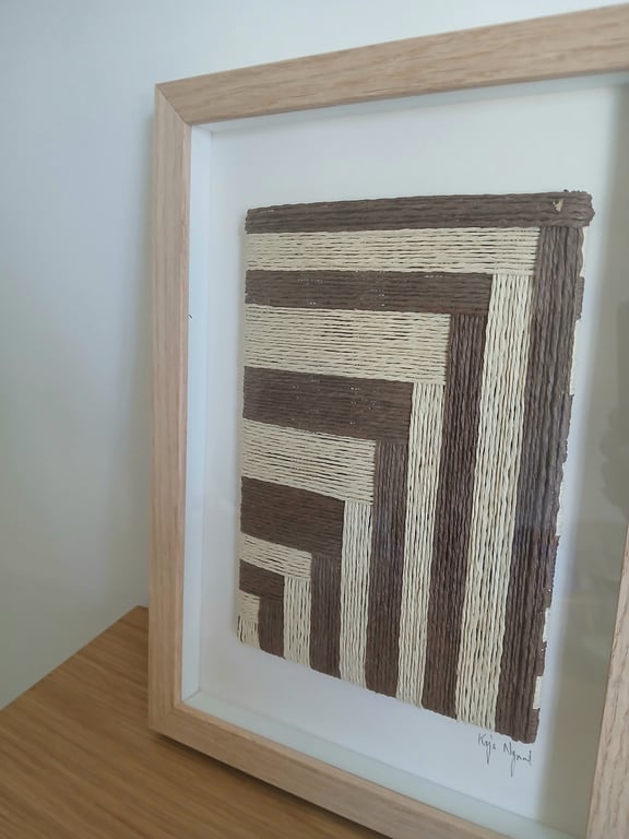 A4, relief papirværk, brun, indrammet  billede 3