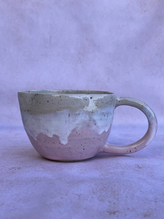 Blomsterformet kop. 340 ml. H: 7 cm