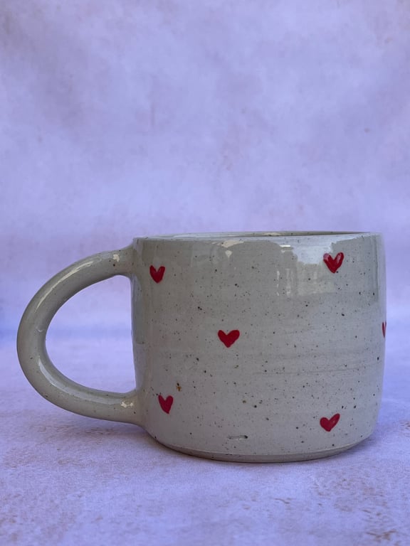 Kop med hjerter. 360 ml. H: 7,5 cm billede 2