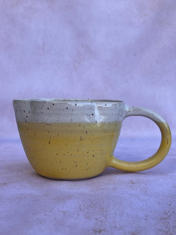 Blomsterformet kop. 360 ml. H: 7,5 cm