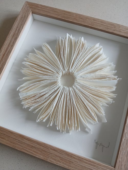 20x20cm, relief, hvid, indrammet  (3)