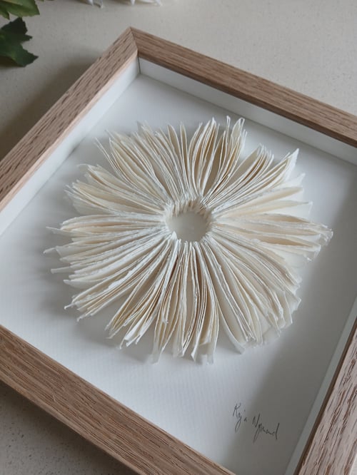 20x20cm, relief, hvid, indrammet  (4)