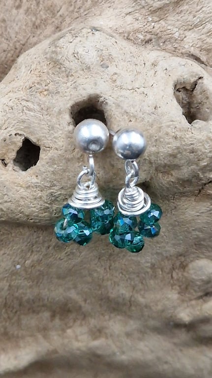 Grønne krystal ørestikker