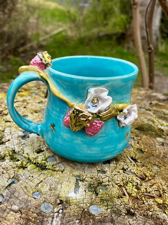 Overflod 1 – håndlavet keramik krus med guld &amp; MOP