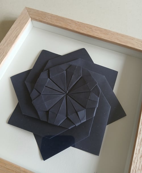 20x20cm, Foldet værk, indrammet 