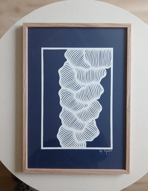 A3, papercut, Marineblå, indrammet 