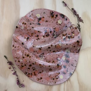 Lysserøde vægrelief - 27 x 22 cm  – produktbillede