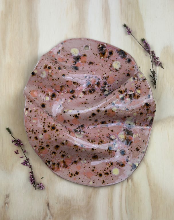 Lysserøde vægrelief - 27 x 22 cm  billede 2