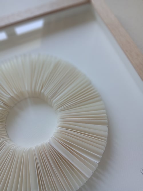 30x30cm, relief. hvid, indrammet  (3)