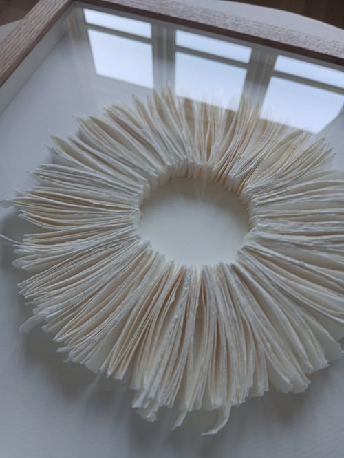 30x30cm, relief, hvid, indrammet  (4)