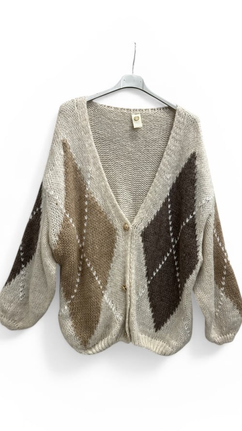 Annebell knit, cardigan, Light Latte grafic. Onesize 36-46. (2)
