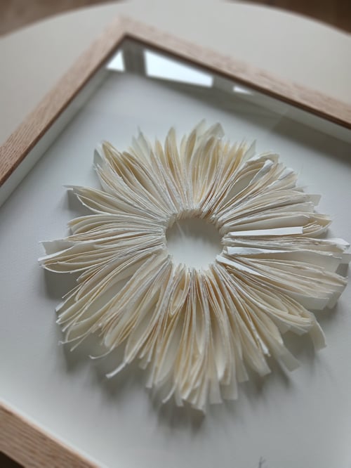 30x30cm, relief, hvid, indrammet  (3)