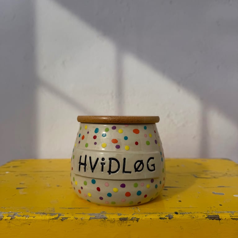 Hvidløgs krukke FruBoysen prikker