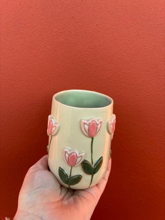 Vase med tulipaner