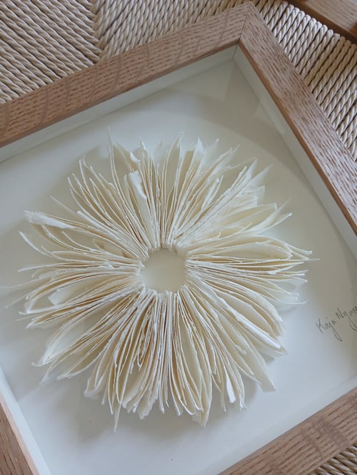 20x20cm, relief, hvid, indrammet  (3)