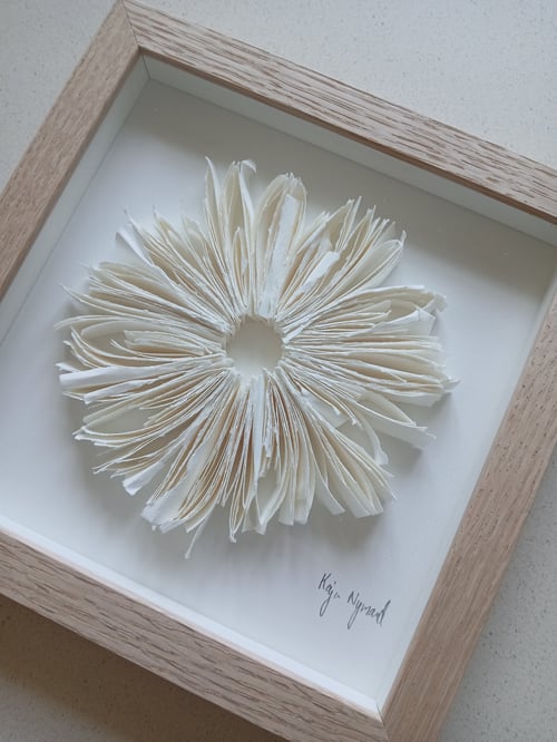 20x20cm, relief, hvid, indrammet  (4)