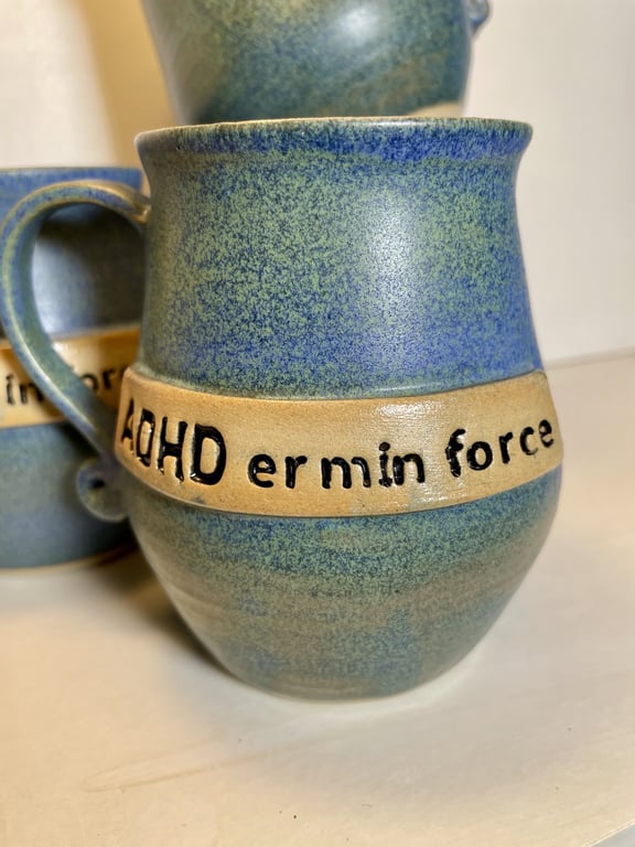Keramik krus med tekst  - ADHD er min force billede 2
