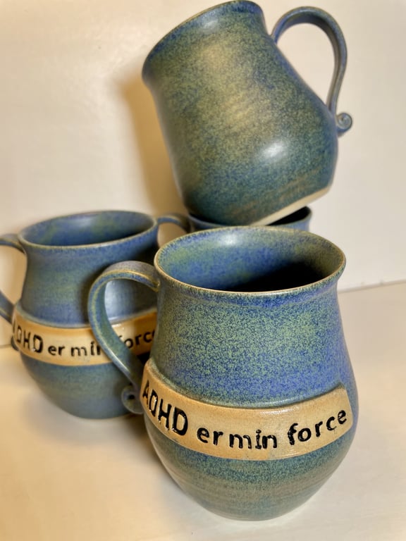 Keramik krus med tekst  - ADHD er min force billede 3
