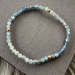 Blågrøn kyanit armbånd 3mm – produktbillede