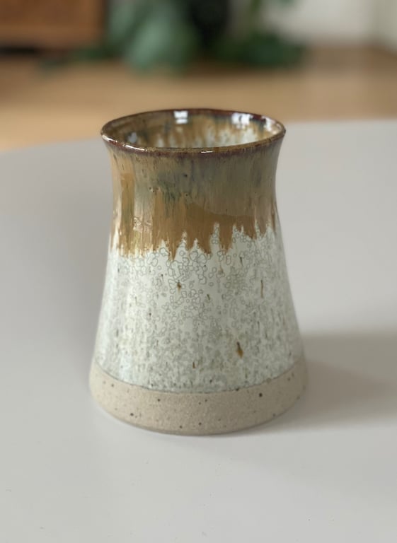 Keramik vase, cremehvid/tenmoku - 14 cm