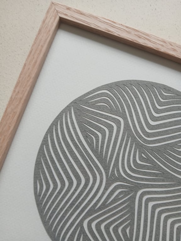 20x20cm, papercut, stengrå, indrammet  billede 2