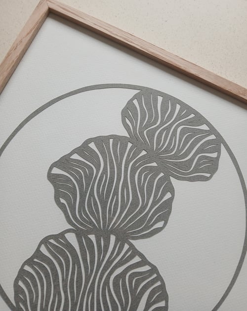 30x30cm, papercut, stengrå, indrammet  (2)