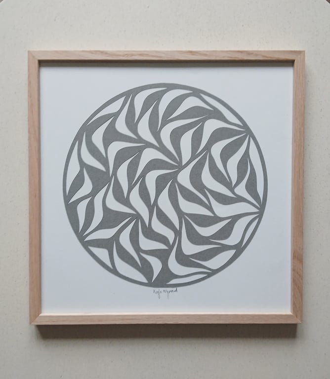 30x30cm, papercut, stengrå, indrammet 