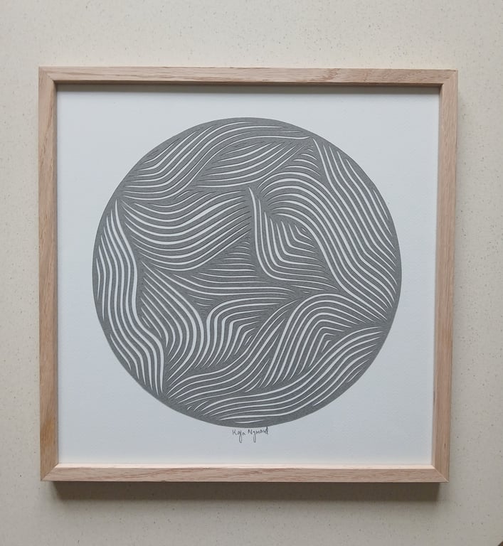 30x30cm, papercut, stengrå, indrammet 