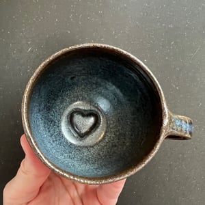 Kop m. hank &amp; hjerte (S) - patina – produktbillede