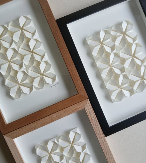 A4, Foldet papirværk,  lys brun indramning (5)