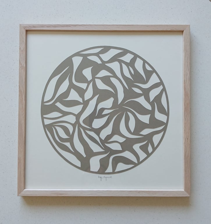 30x30cm, papercut, khaki, indrammet 