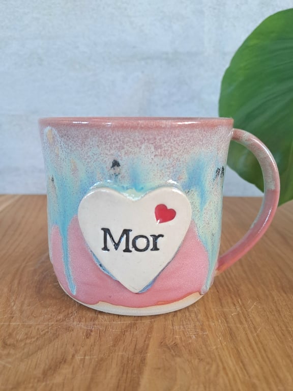 Mor koppen i denne smukke nordlys glasur kan indeholde 400 ml.