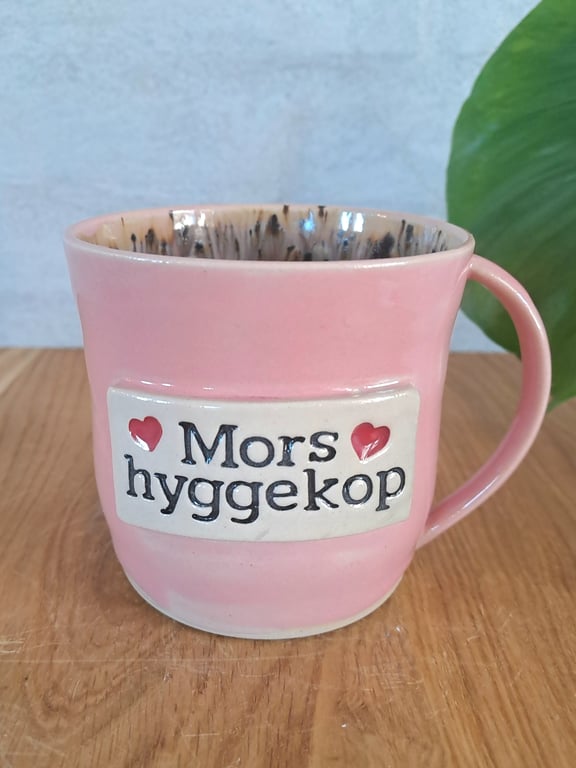 Mors hyggekop kan indeholde 400 ml.