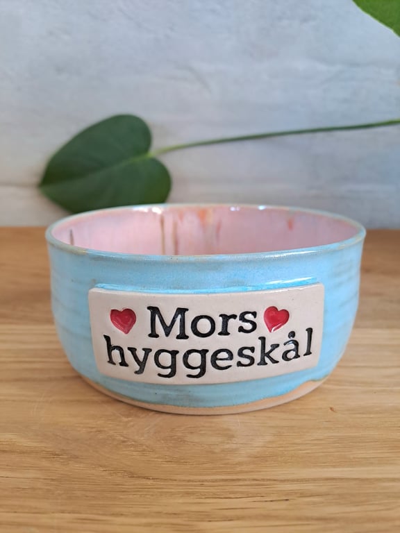 Mors hyggeskål er 6 cm høj og 13 cm i diameter