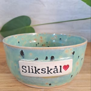 Slikskålen er 6,5 cm høj og 15 cm i diameter – produktbillede