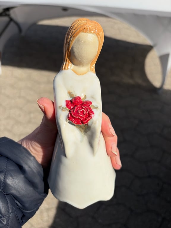 Dame med buket