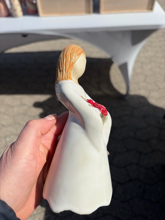 Dame med buket billede 2