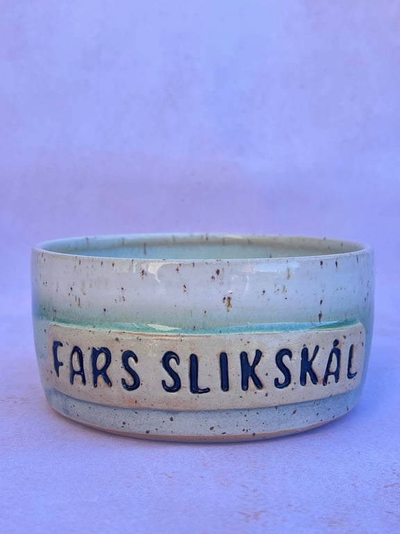 Grøn fars slikskål. D: 13,5. H: 6 cm