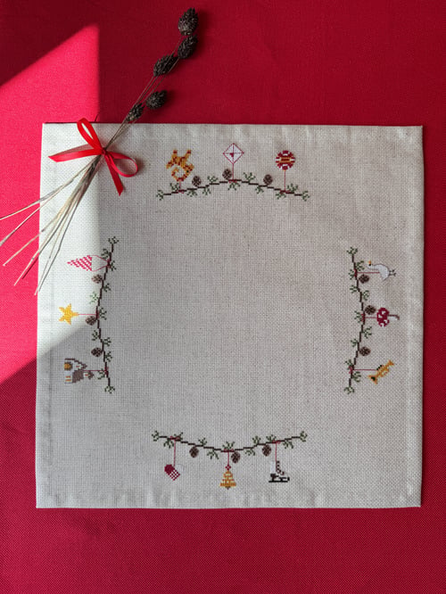 På lager uge 41. Julestemning brødserviet 2044-3 Str. 40 x 40 cm. (2)