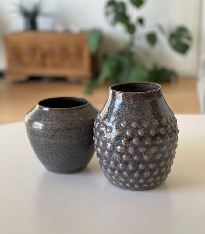 Vase i mørkt ler  billede 2